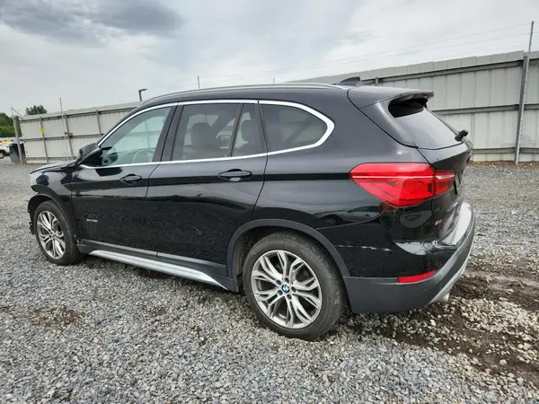 WBXHT3C32H5F75352 2017 BMW X1 - Image 2