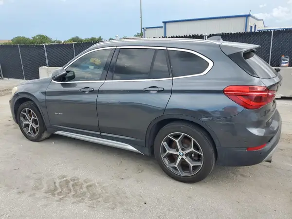 WBXHT3C32H5F75870 2017 BMW X1 - Image 2