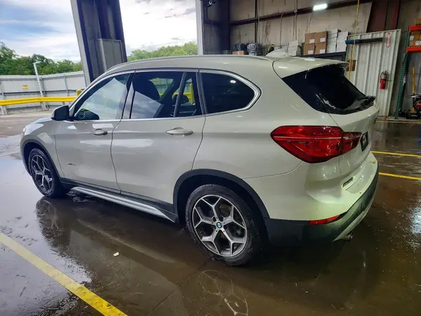 WBXHT3C32H5F78977 2017 BMW X1 - Image 2