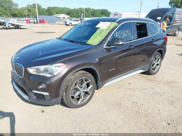 WBXHT3C32H5F81703 2017 BMW X1 - Image 2