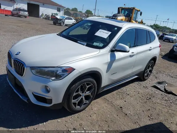 WBXHT3C32H5F83287 2017 BMW X1 - Image 2