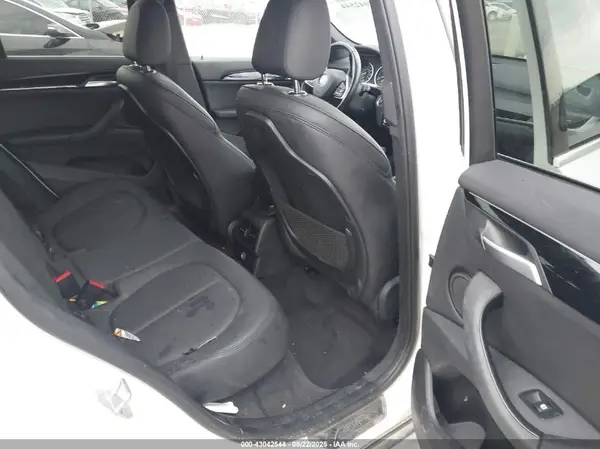 WBXHT3C32H5F83337 2017 BMW X1 - Image 8