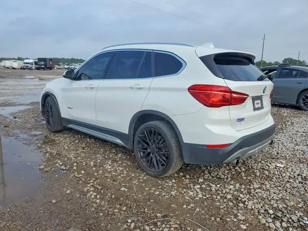 WBXHT3C32H5F83385 2017 BMW X1 - Image 2