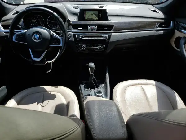 WBXHT3C32H5F84293 2017 BMW X1 - Image 8