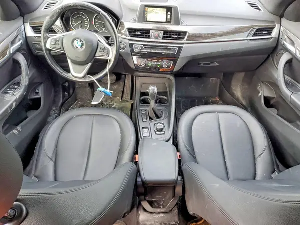 WBXHT3C32H5F84665 2017 BMW X1 - Image 8