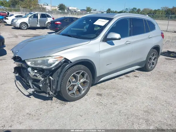 WBXHT3C32H5F86240 2017 BMW X1 - Image 2