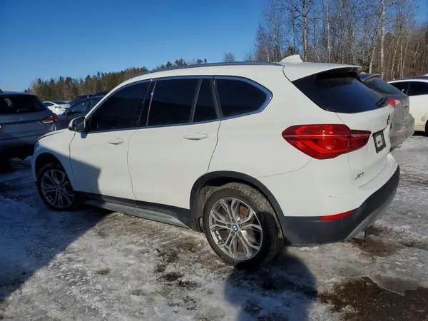 WBXHT3C32J3H30886 2018 BMW X1 - Image 2