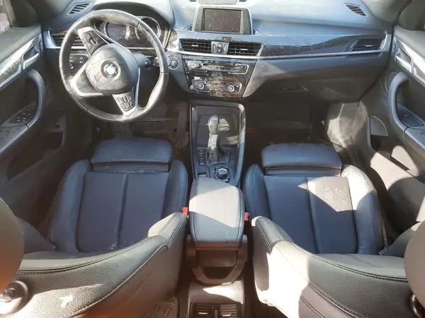 WBXHT3C32J3H30886 2018 BMW X1 - Image 8