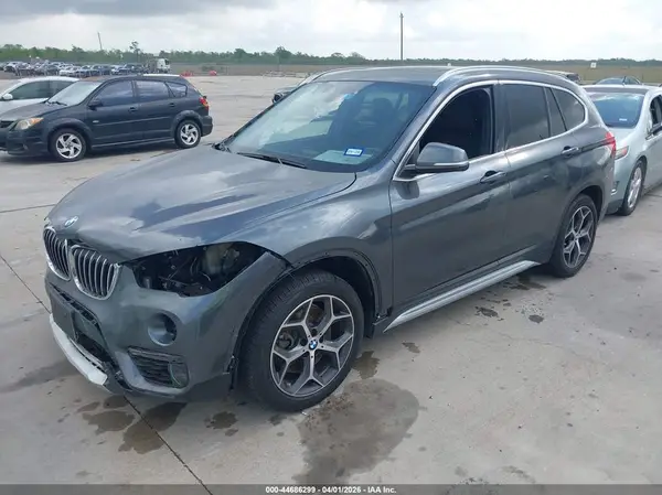 WBXHT3C32J3H32377 2018 BMW X1 - Image 2