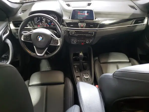 WBXHT3C32J3H32606 2018 BMW X1 - Image 8