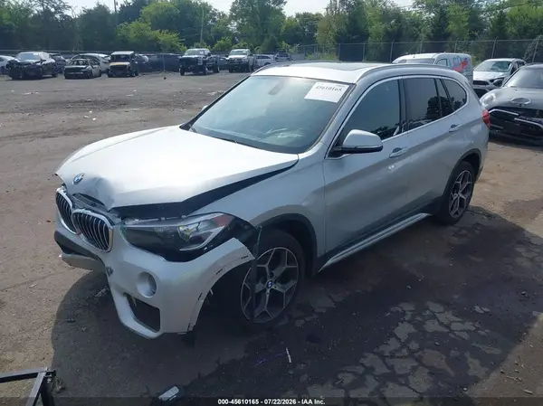 WBXHT3C32J3H32864 2018 BMW X1 - Image 2