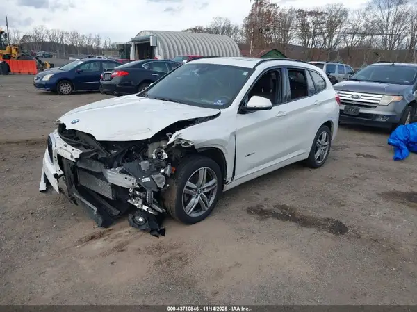 WBXHT3C32J5F88317 2018 BMW X1 - Image 2