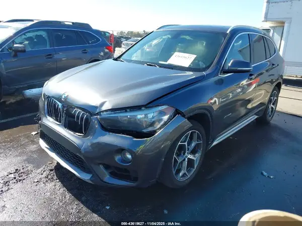 WBXHT3C32J5F88575 2018 BMW X1 - Image 2