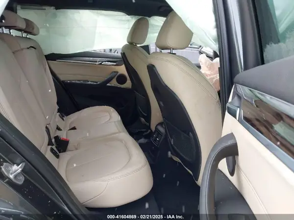 WBXHT3C32J5F88723 2018 BMW X1 - Image 8