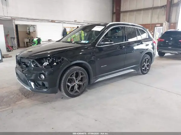 WBXHT3C32J5F89211 2018 BMW X1 - Image 2