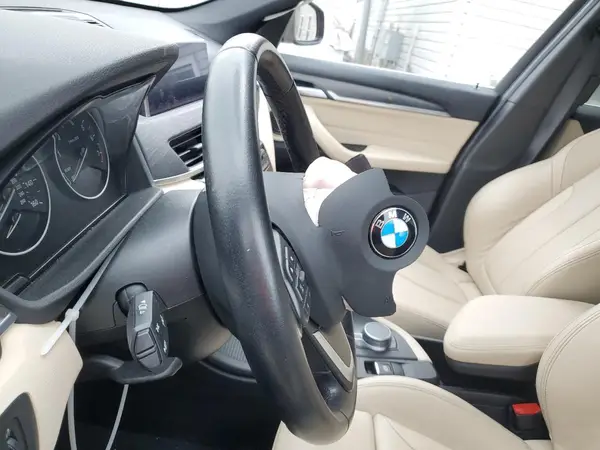 WBXHT3C32J5F89578 2018 BMW X1 - Image 8
