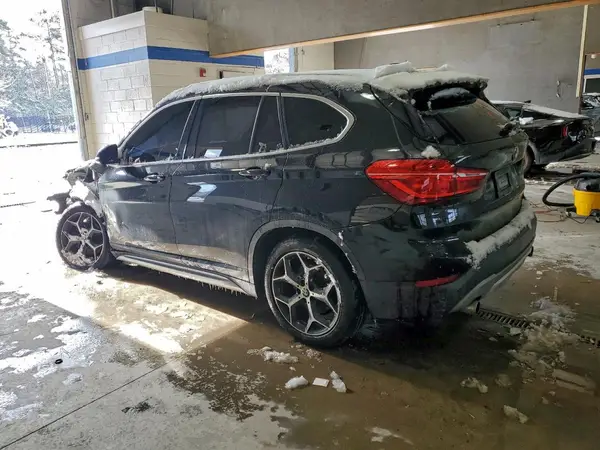 WBXHT3C32J5K21821 2018 BMW X1 - Image 2