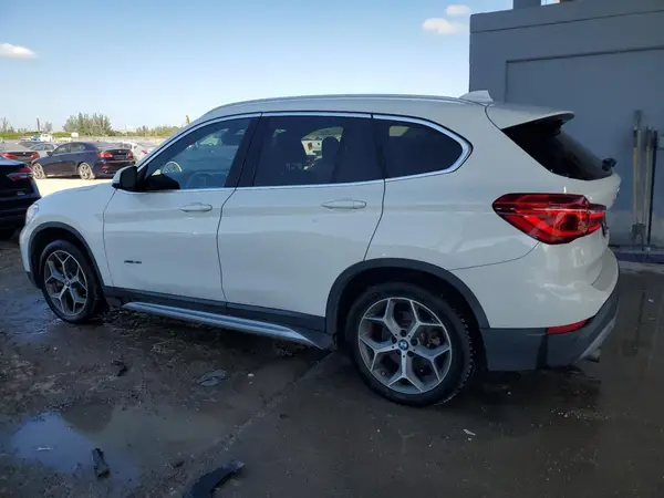 WBXHT3C32J5K22760 2018 BMW X1 - Image 2