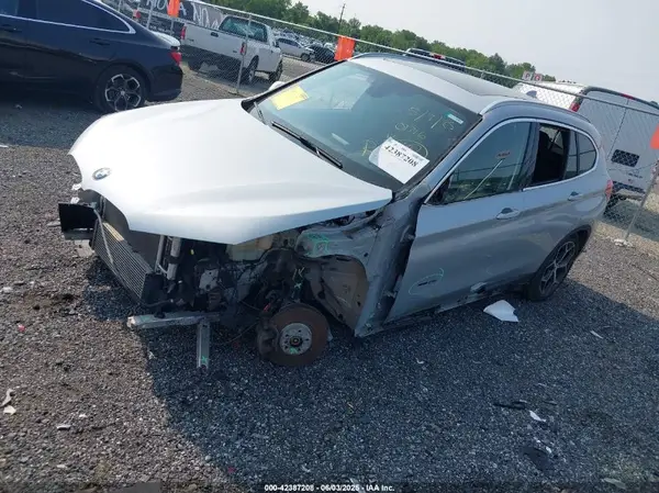 WBXHT3C32J5K23486 2018 BMW X1 - Image 2