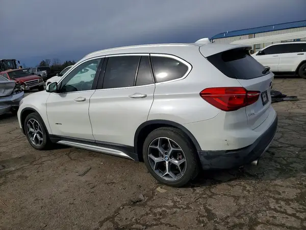 WBXHT3C32J5K23505 2018 BMW X1 - Image 2
