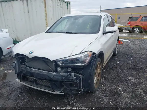 WBXHT3C32J5K24539 2018 BMW X1 - Image 2