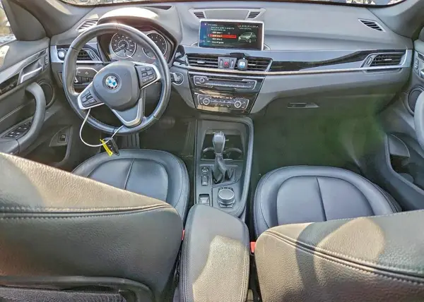WBXHT3C32J5K25173 2018 BMW X1 - Image 8