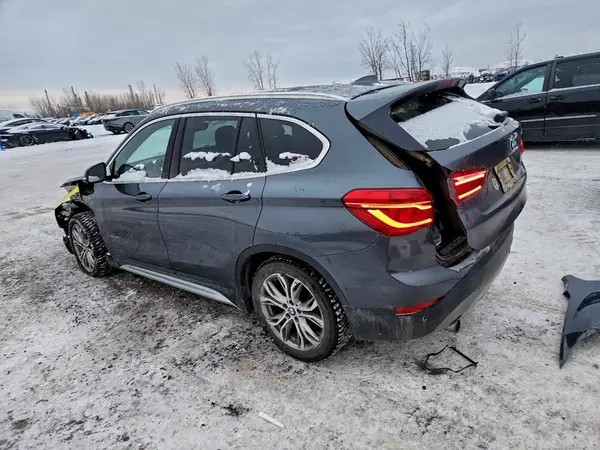 WBXHT3C32J5K25318 2018 BMW X1 - Image 2