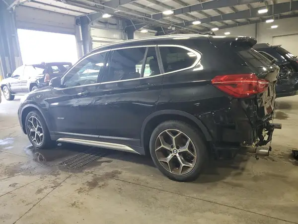 WBXHT3C32J5K29935 2018 BMW X1 - Image 2