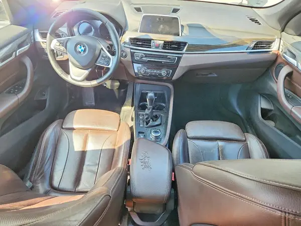 WBXHT3C32J5L27816 2018 BMW X1 - Image 8