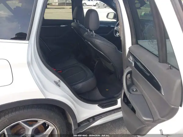 WBXHT3C32J5L30618 2018 BMW X1 - Image 8