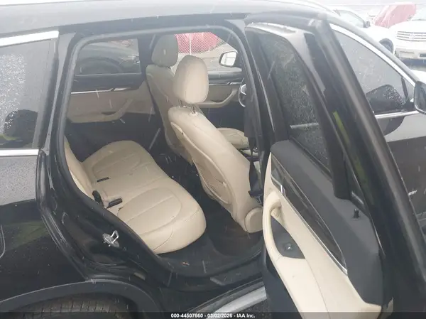 WBXHT3C33G5E47989 2016 BMW X1 - Image 8