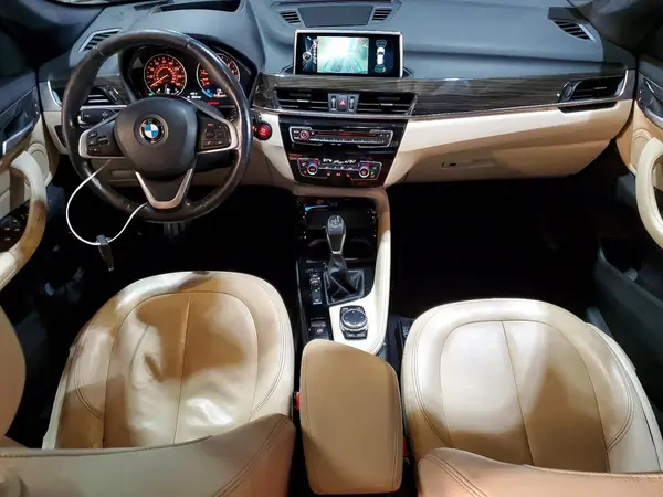 WBXHT3C33G5E48799 2016 BMW X1 - Image 8
