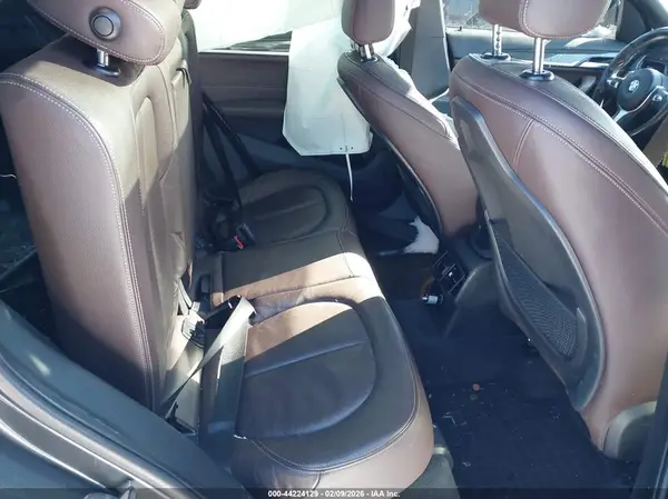 WBXHT3C33G5F67436 2016 BMW X1 - Image 8