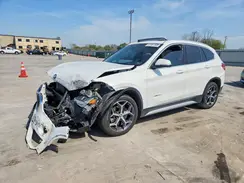 WBXHT3C33GP880861 2016 BMW X1
