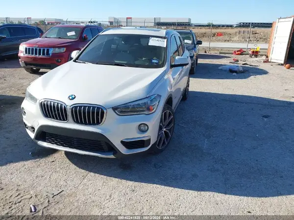 WBXHT3C33GP881606 2016 BMW X1 - Image 2
