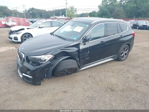 WBXHT3C33GP882142 2016 BMW X1 - Image 2