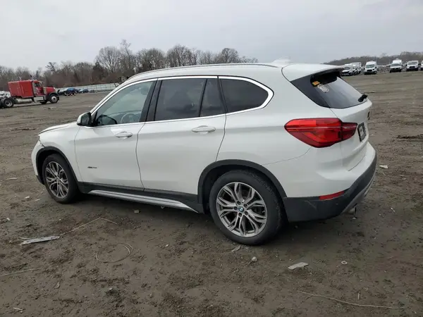 WBXHT3C33GP882741 2016 BMW X1 - Image 2