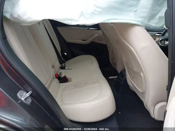 WBXHT3C33GP883002 2016 BMW X1 - Image 8
