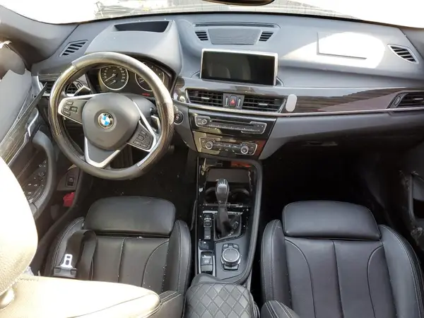 WBXHT3C33GP883176 2016 BMW X1 - Image 8