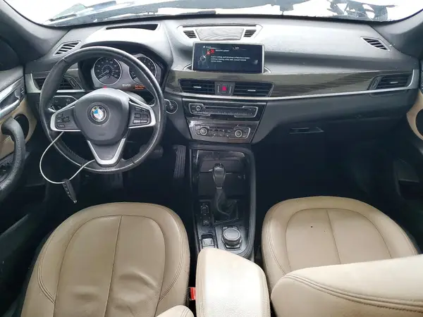 WBXHT3C33GP883260 2016 BMW X1 - Image 8