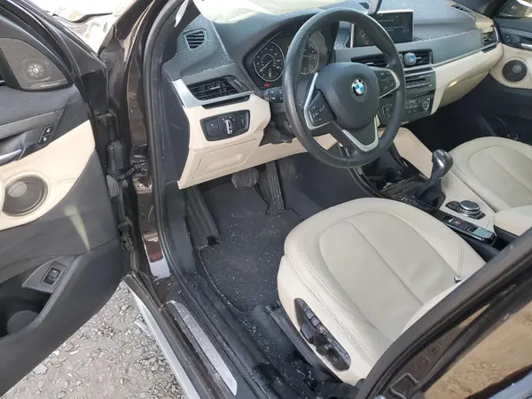 WBXHT3C33GP884084 2016 BMW X1 - Image 8