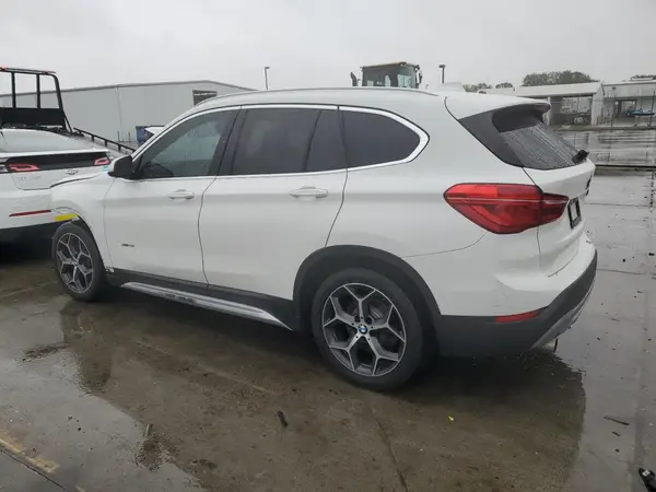 WBXHT3C33GP884604 2016 BMW X1 - Image 2