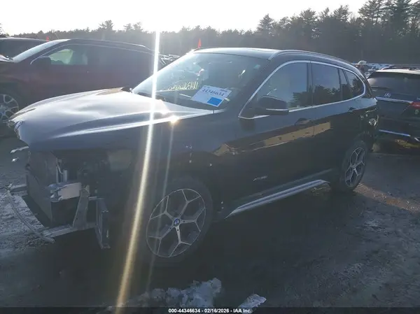 WBXHT3C33GP884747 2016 BMW X1 - Image 2