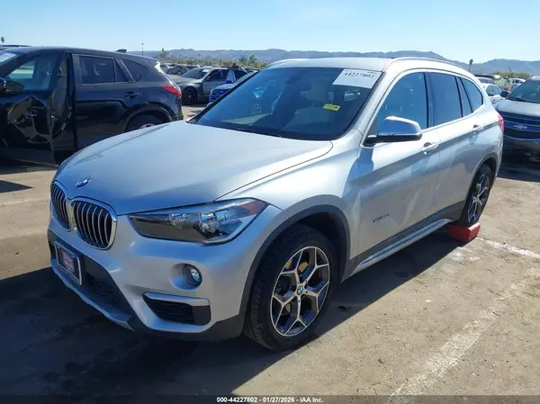 WBXHT3C33GP884814 2016 BMW X1 - Image 2