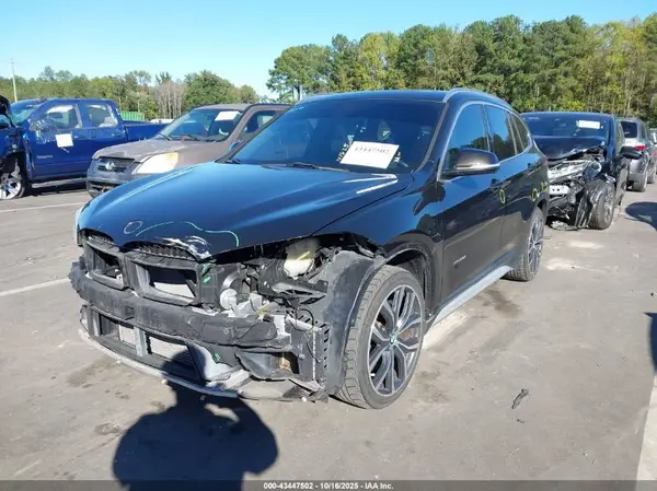 WBXHT3C33GP886773 2016 BMW X1 - Image 2