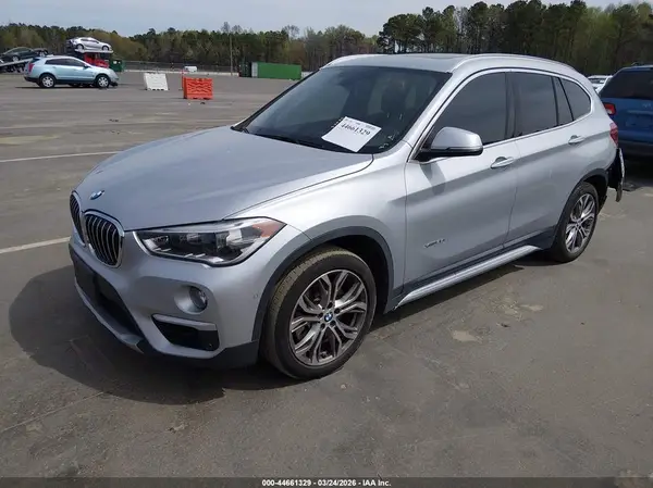 WBXHT3C33GP886868 2016 BMW X1 - Image 2