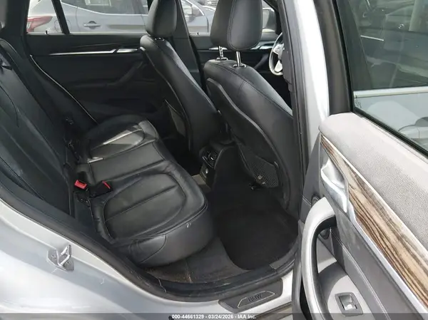 WBXHT3C33GP886868 2016 BMW X1 - Image 8