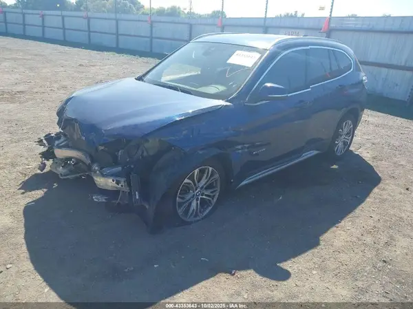 WBXHT3C33GP888698 2016 BMW X1 - Image 2