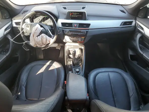 WBXHT3C33GP889687 2016 BMW X1 - Image 8