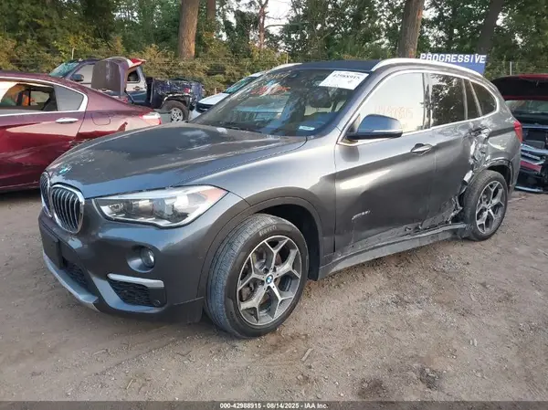 WBXHT3C33H5F70175 2017 BMW X1 - Image 2